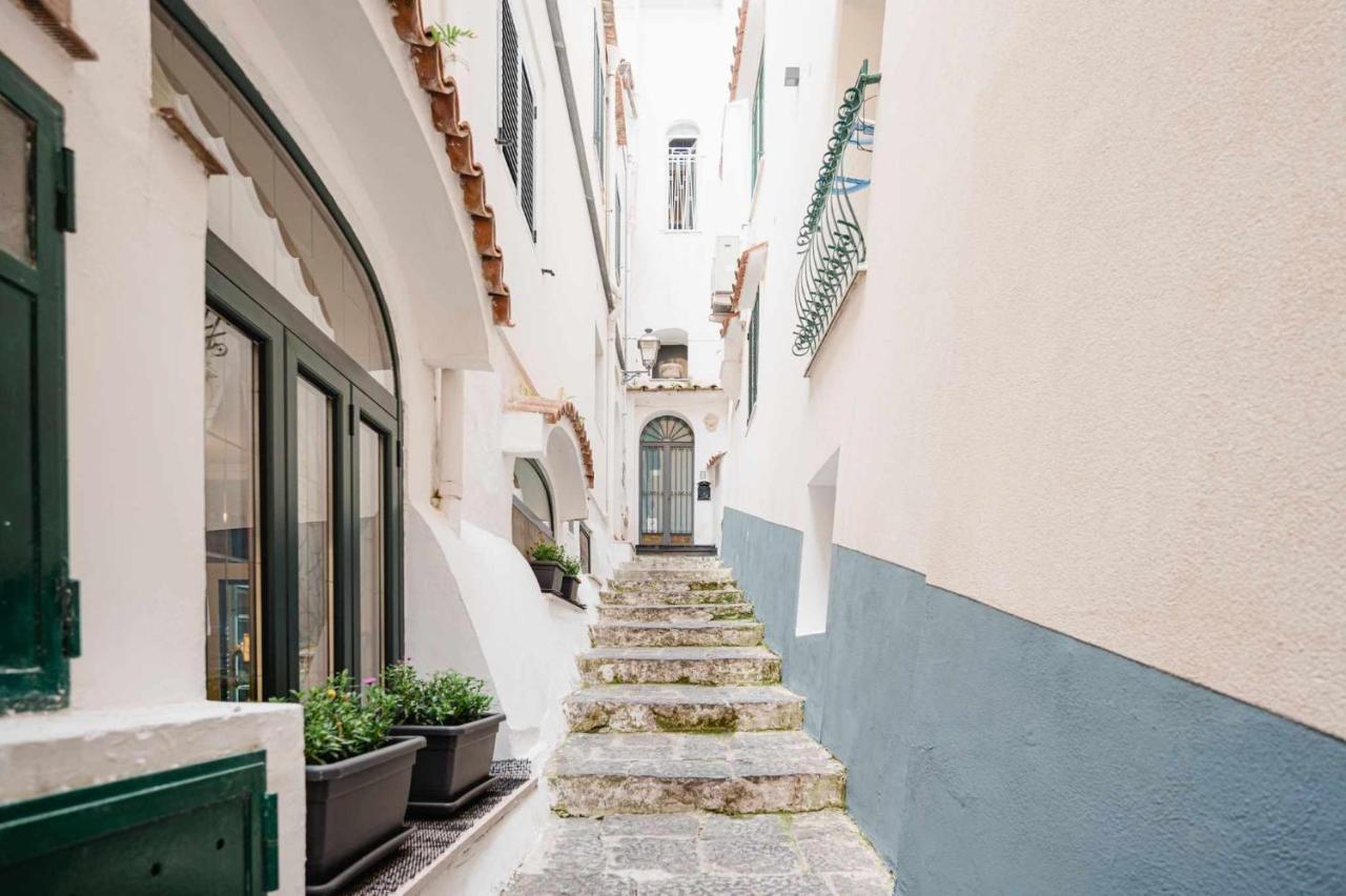 Apartamento White Amalfi Centro Storico By Italianhost Exterior foto